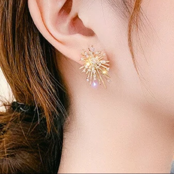 Gold Plated Firework 14k Simulated Diamond Earring - Picture 2 of 11